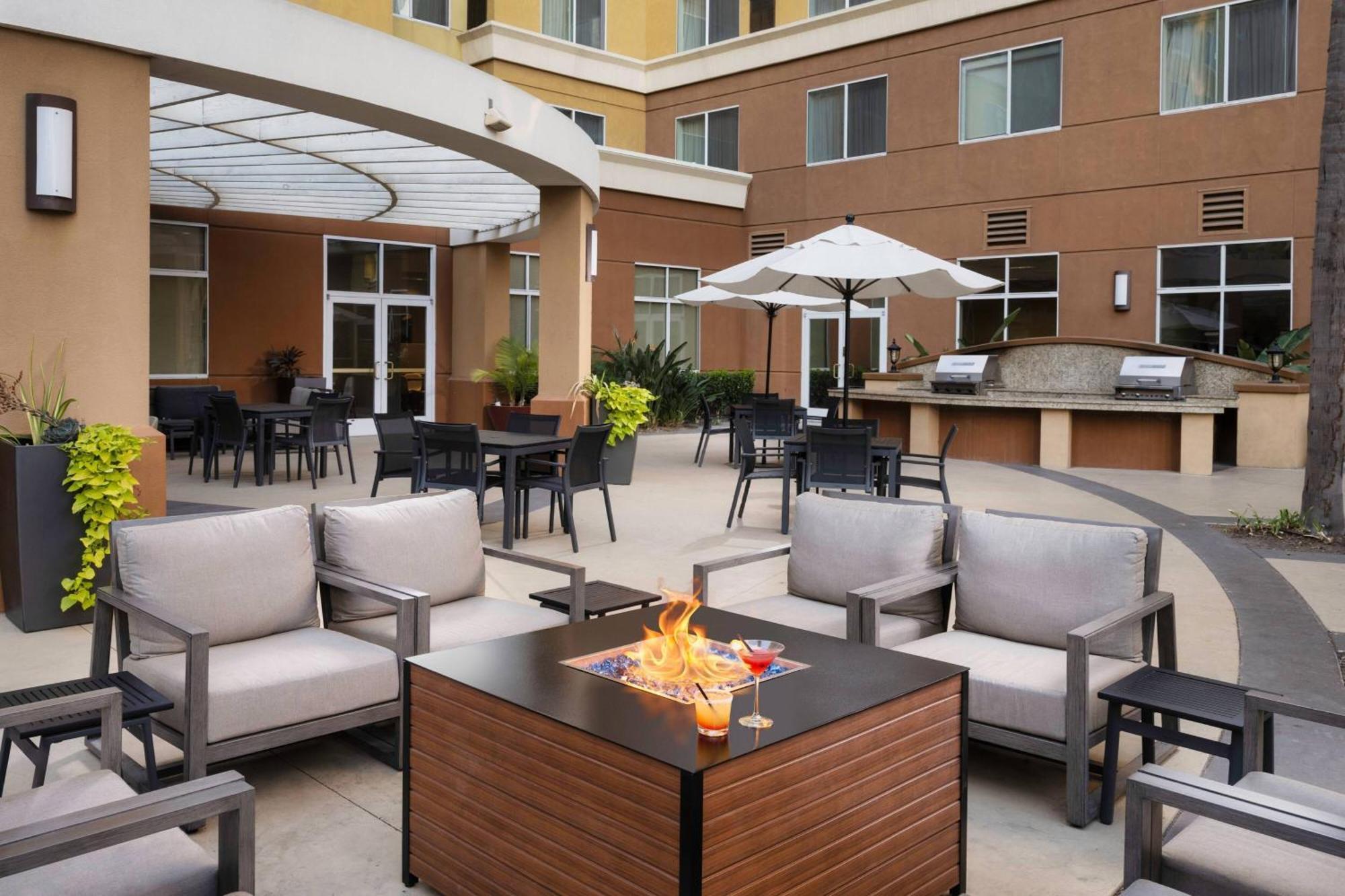 Residence Inn By Marriott Anaheim Resort Area/Гарден-Гров Екстер'єр фото
